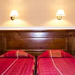 Отель Touring Opera 3*