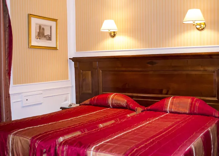 Touring Opera Hotell 3*