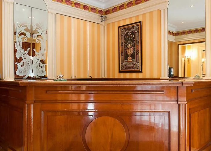 Touring Opera Hotell Paris