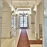 Touring Opera Hotell 3*
