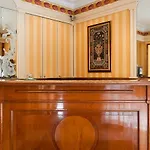Touring Opera Hotel Paris