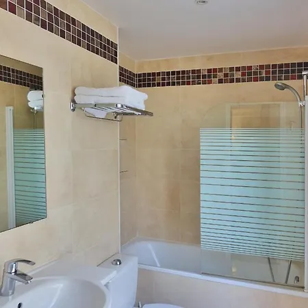 Отель Touring Opera