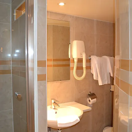 Hotel Touring Opera 3*