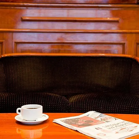 Отель Touring Opera