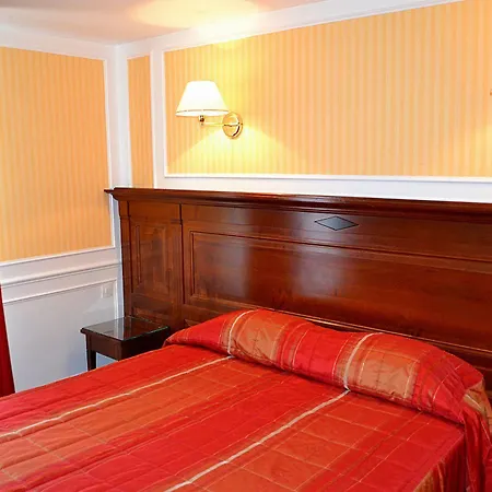 Hotel Touring 3*