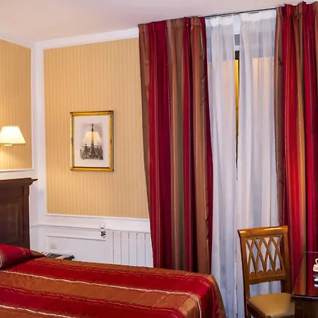 Touring 3* Paris