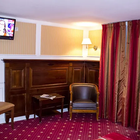 Hotel Touring Opera 3*