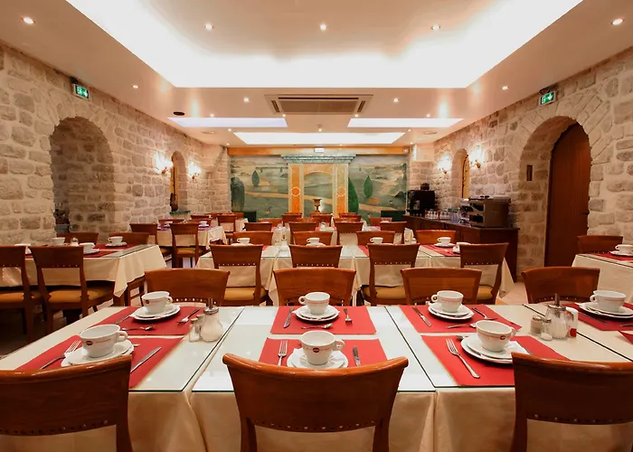 Touring Opera מלון 3*