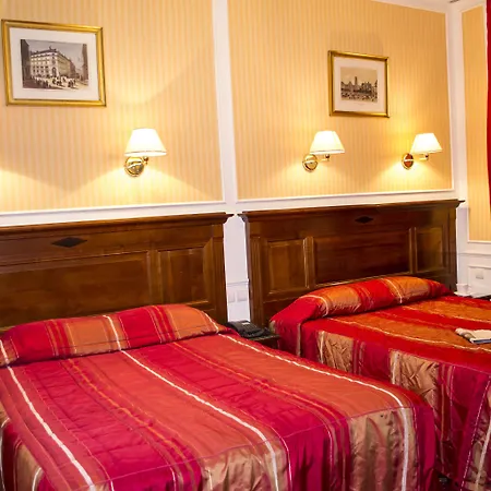 Hotel Touring Opera 3*