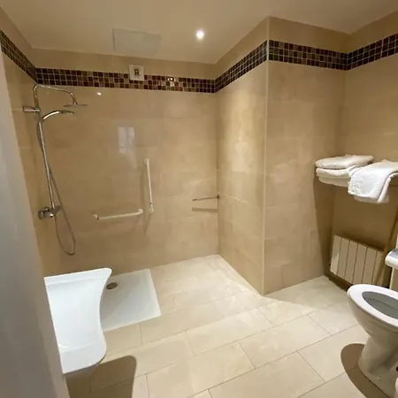 Touring Opera 3* פריז