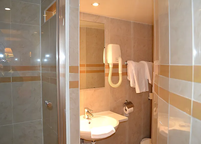 Hotel Touring Opera 3*