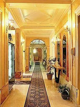 Touring Opera Hotel Parigi