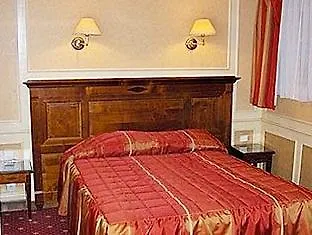 Touring Opera 3* Parigi